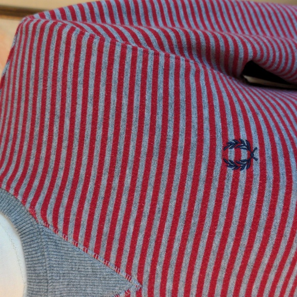 Fred Perry Sweatshirt Red and Grey Stripe XS but fits like a S - Picture 3 of 5